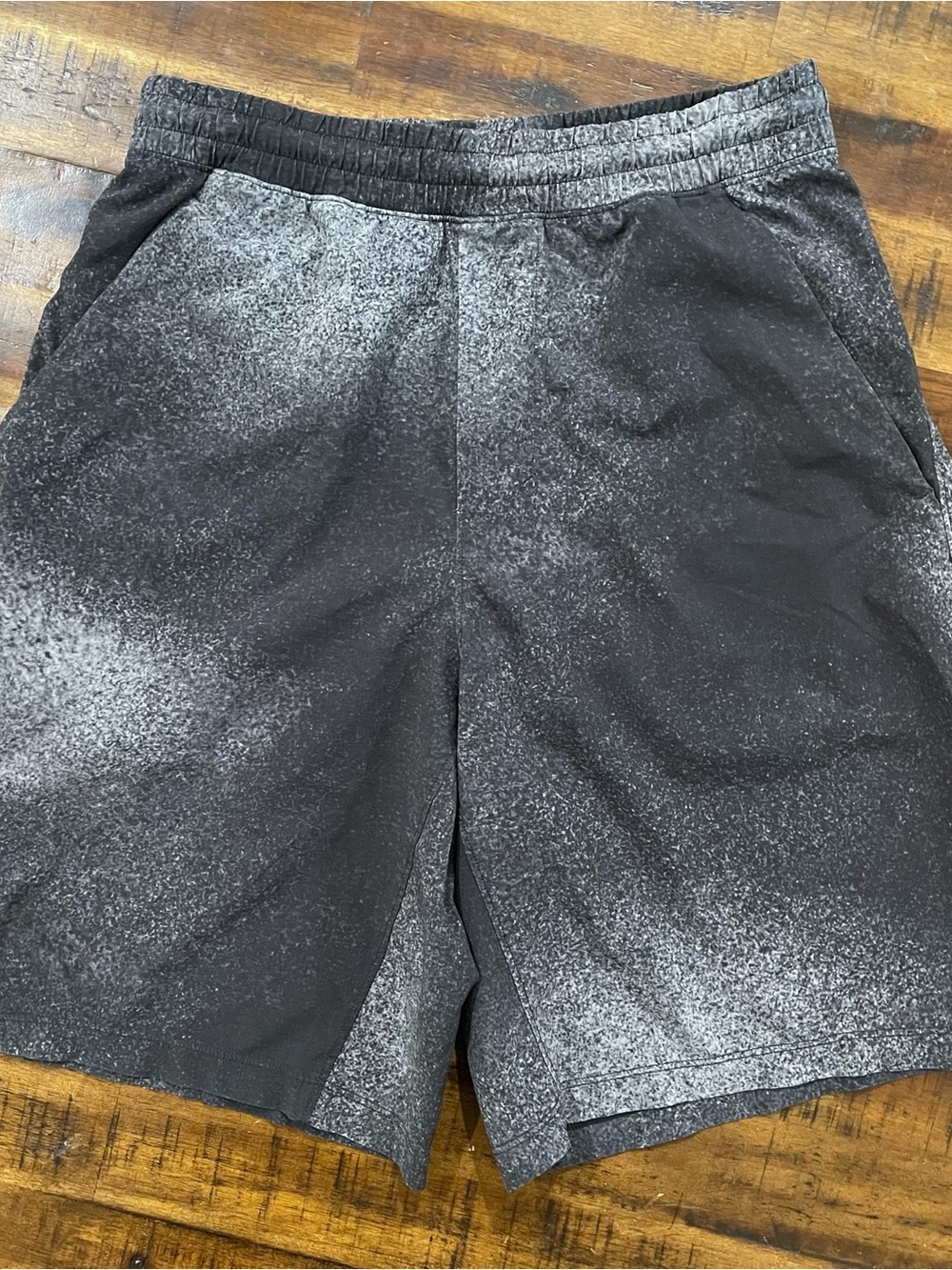 Lululemon Pace Breaker OOM 9” Shorts Mens XS Grey Black